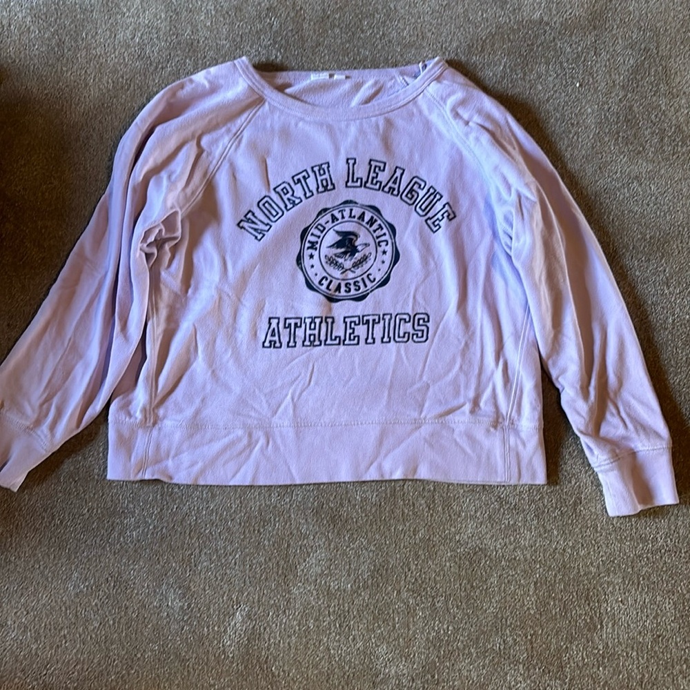 gap crewneck
